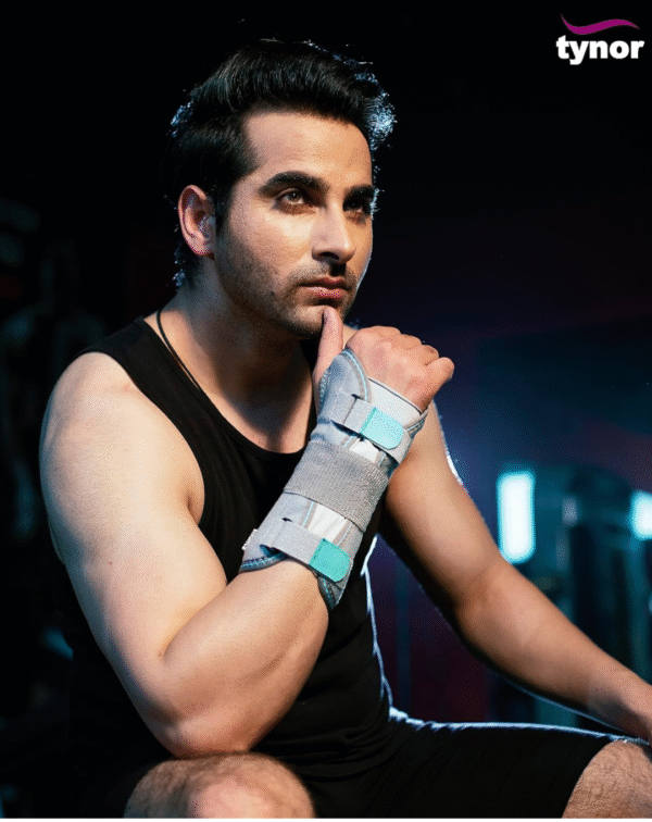 TYNOR Wrist & Forearm Splint, for Pain Relief and Support - Image 3