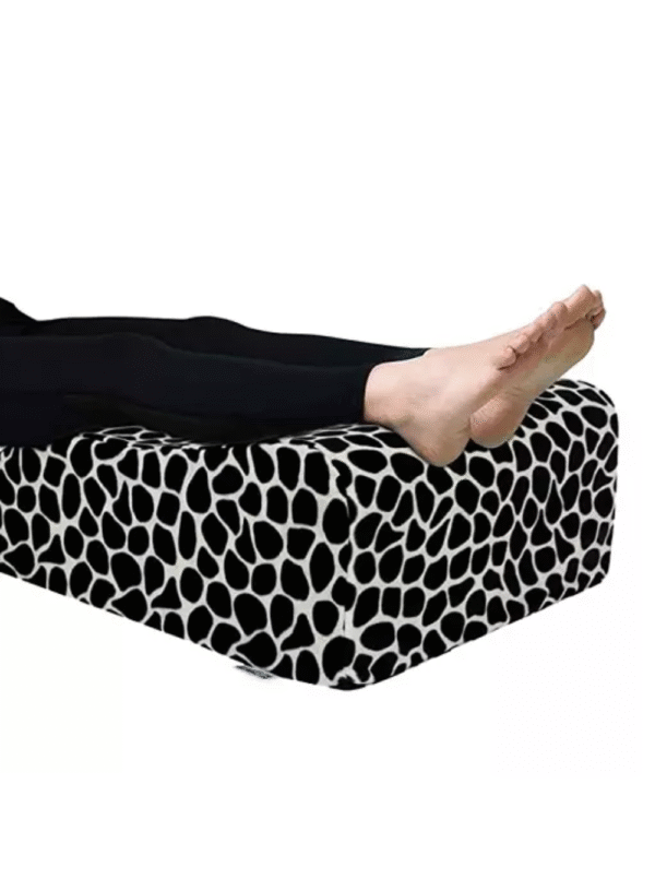 Metron Wedge Pillow for Leg Elevation | Leg Rest Elevating Pillow for Sleeping Reading Post Surgery Injury Relieve | Back Hip Knee Pain Improve Blood Circulation & Reduce Swelling | Size 19x18x7 Inches